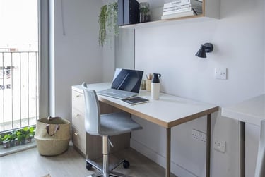 1 bed studio, Lower Gilmore Place, Fountainbridge, Edinburgh, EH39NY - Image 3